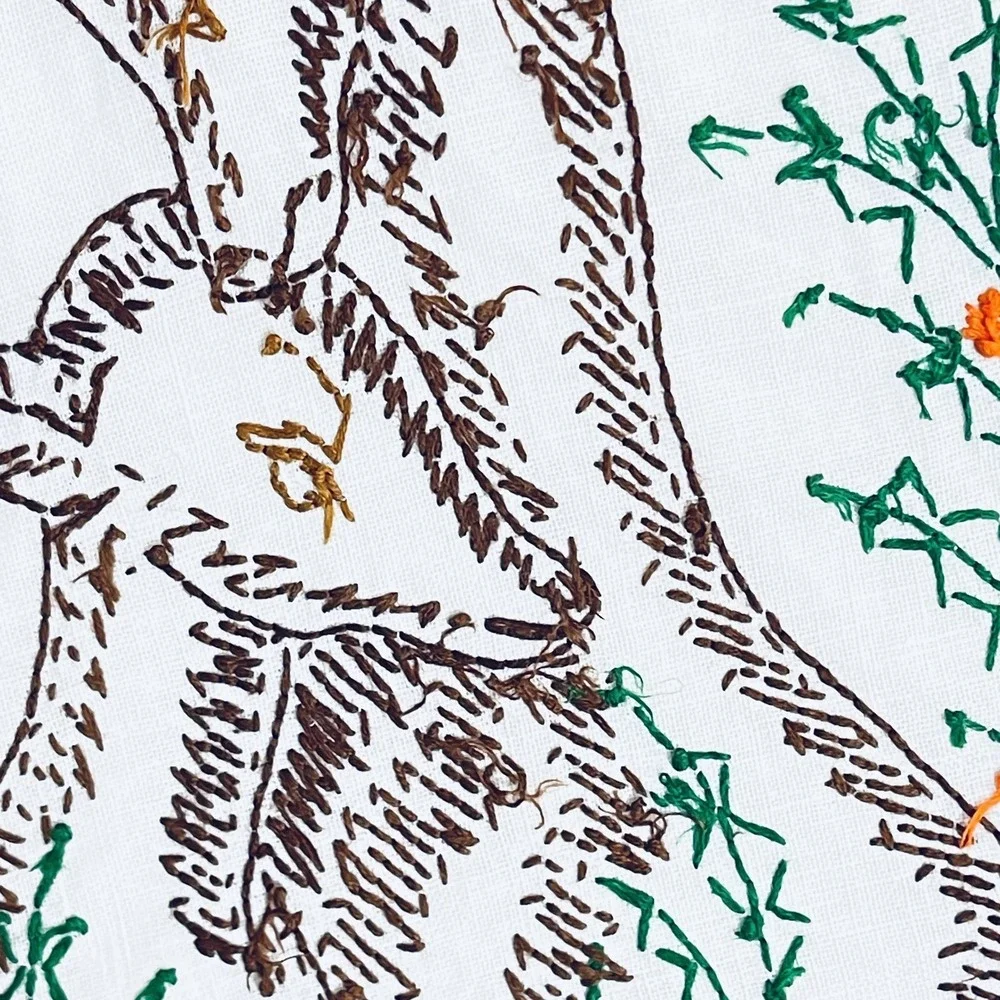 Embroidered Deer Floral Linen Table Runner Crochet Edge Country White Decor READ